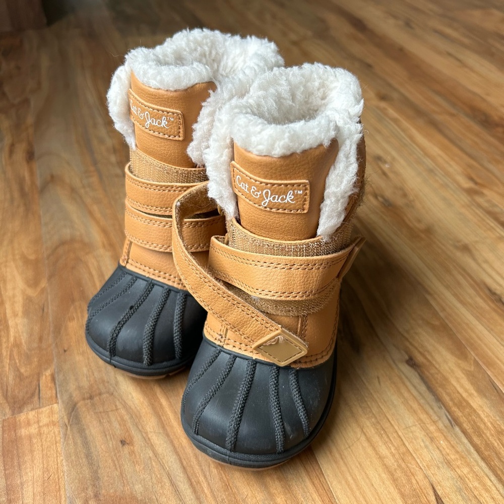 Cat & Jack Beige and Black Sole Boots